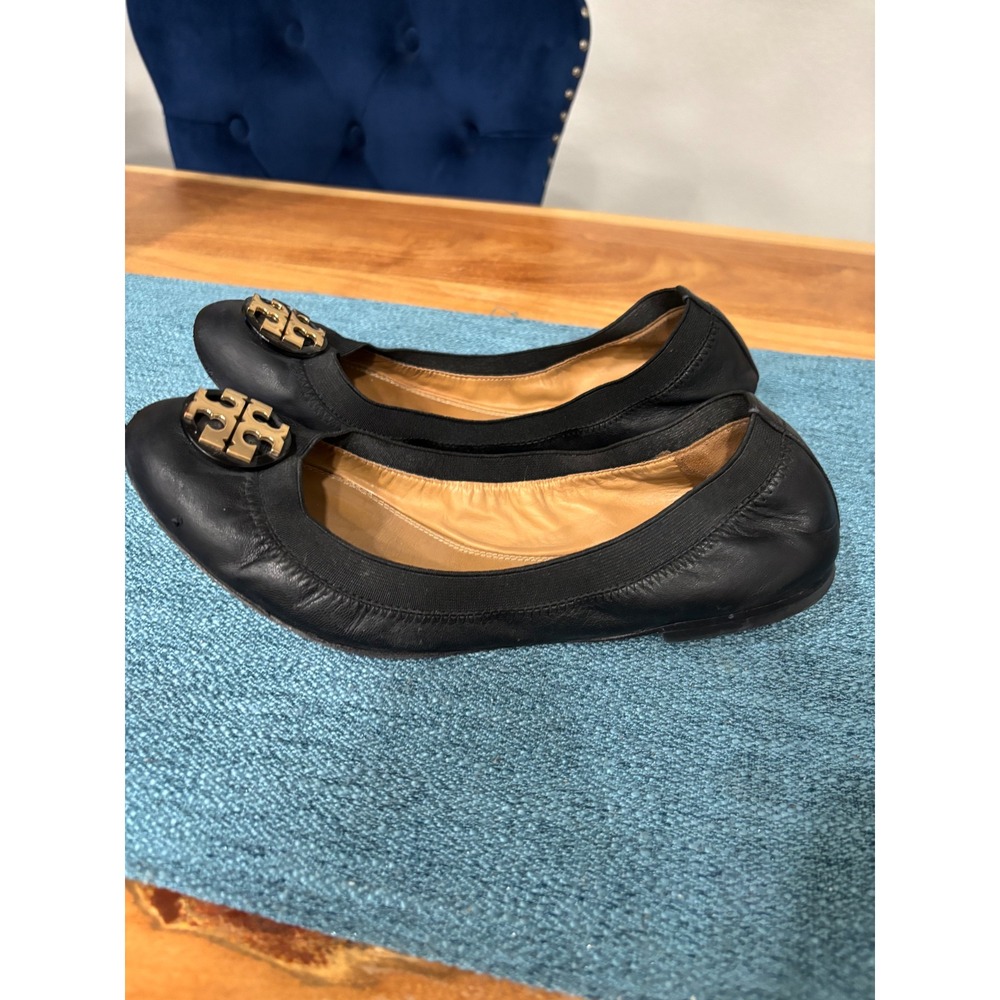 Tory Burch Reva Black Leather Ballet Flats Gold Logo Medallion Shoes - Picture 2 of 7